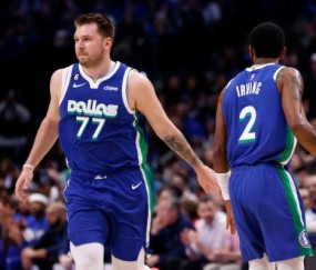 星空体育-连砍高分点燃达拉斯球迷 欧文对留队问题避而不谈