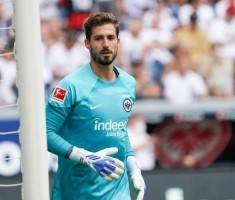 星空体育官方入口-德天空：特拉普转会巴黎正在敲定&amp;体检已安排，他将缺席今日名单